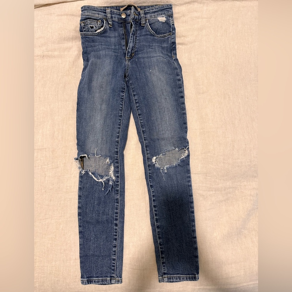 Joe’s High Rise Skinny Blue Jeans w/Ripped Knees